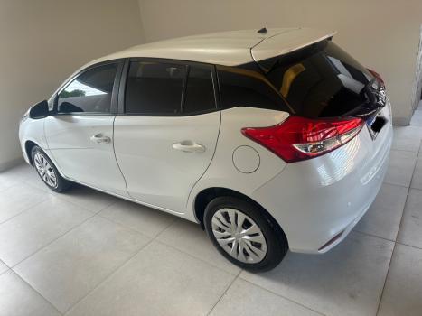 TOYOTA Yaris Hatch 1.3 16V 4P FLEX XL MULTIDRIVE AUTOMTICO CVT, Foto 3