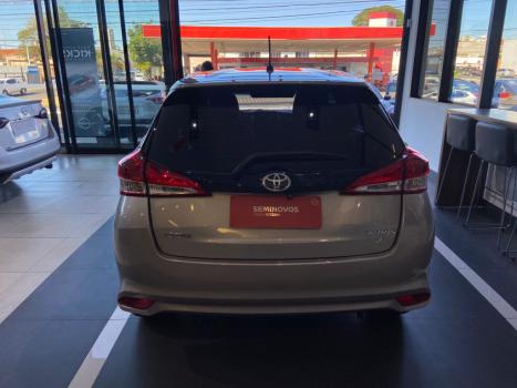 TOYOTA Yaris Hatch 1.3 16V 4P FLEX XL MULTIDRIVE AUTOMTICO CVT, Foto 4