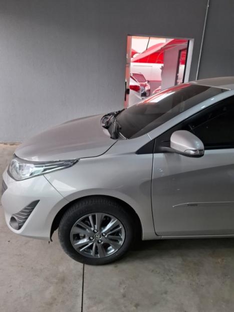 TOYOTA Yaris Hatch 1.3 16V 4P FLEX XL, Foto 2