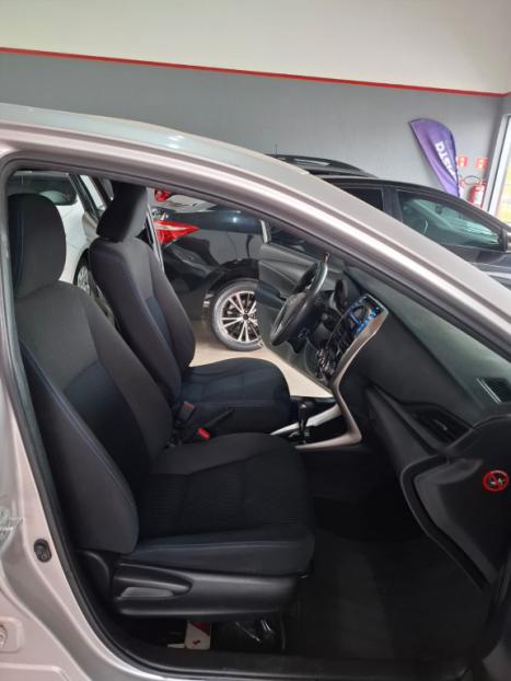 TOYOTA Yaris Hatch 1.3 16V 4P FLEX XL, Foto 4