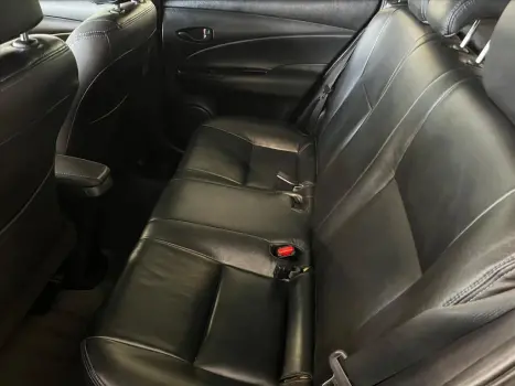 TOYOTA Yaris Hatch 1.3 16V 4P FLEX XL MULTIDRIVE AUTOMTICO CVT, Foto 10