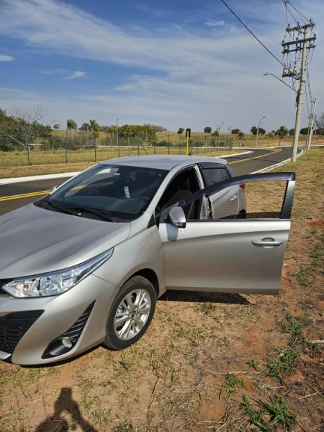 TOYOTA Yaris Hatch 1.3 16V 4P FLEX XL, Foto 4