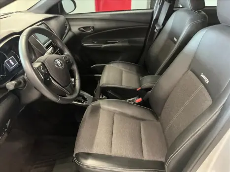 TOYOTA Yaris Hatch 1.5 16V 4P FLEX XS MULTIDRIVE AUTOMTICO CVT, Foto 8
