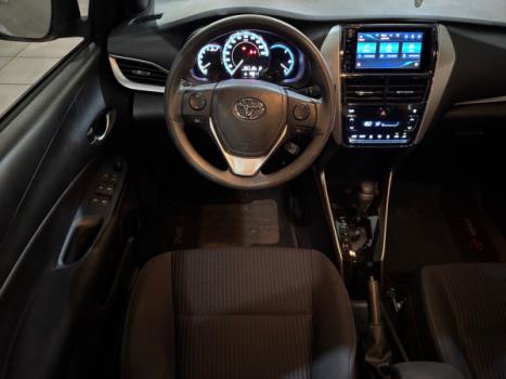TOYOTA Yaris Hatch 1.3 16V 4P FLEX XL PLUS TECH MULTIDRIVE AUTOMTICO CVT, Foto 12
