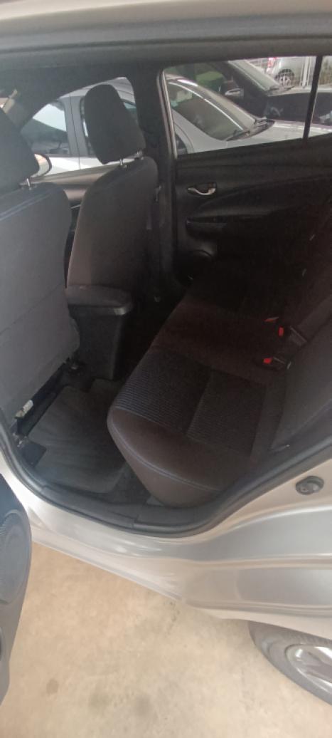 TOYOTA Yaris Hatch 1.3 16V 4P FLEX XL, Foto 2