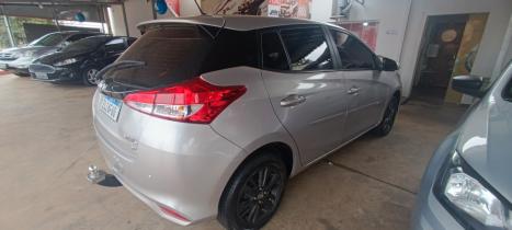 TOYOTA Yaris Hatch 1.3 16V 4P FLEX XL, Foto 3