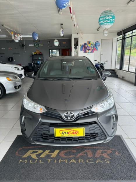 TOYOTA Yaris Hatch 1.5 16V 4P FLEX XL MULTIDRIVE AUTOMTICO CVT, Foto 4