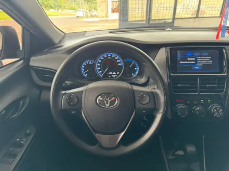 TOYOTA Yaris Hatch 1.5 16V 4P FLEX XL MULTIDRIVE AUTOMTICO CVT, Foto 8