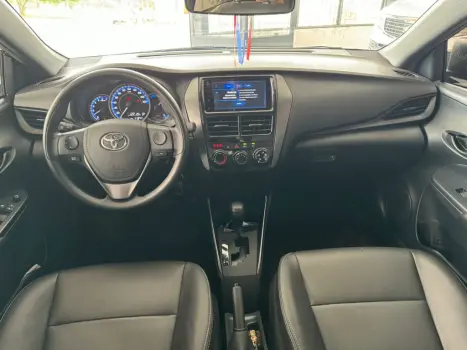 TOYOTA Yaris Hatch 1.5 16V 4P FLEX XL MULTIDRIVE AUTOMTICO CVT, Foto 9