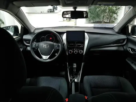 TOYOTA Yaris Sedan 1.5 16V 4P FLEX XL MULTIDRIVE AUTOMTICO CVT, Foto 9