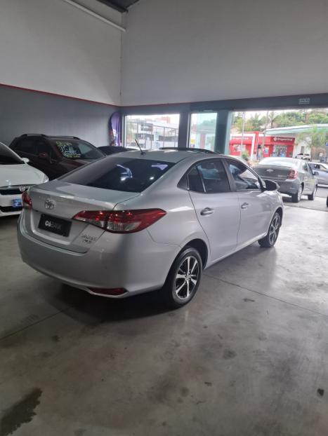 TOYOTA Yaris Sedan 1.5 16V 4P FLEX XLS CONNECT MULTIDRIVE AUTOMTICO CVT, Foto 9