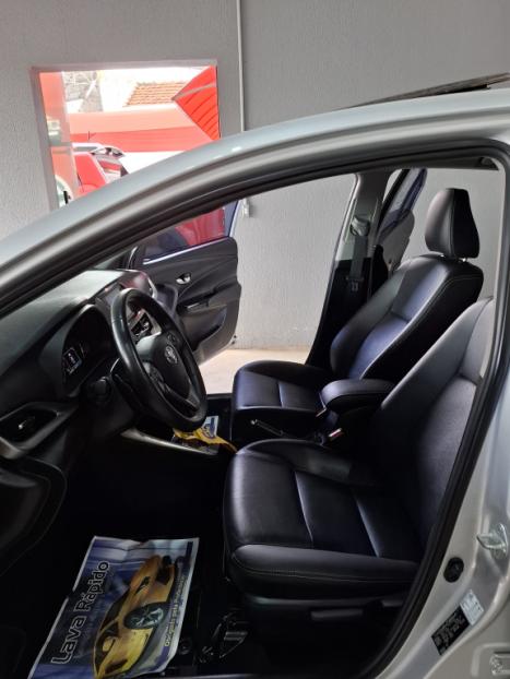 TOYOTA Yaris Sedan 1.5 16V 4P FLEX XLS CONNECT MULTIDRIVE AUTOMTICO CVT, Foto 12