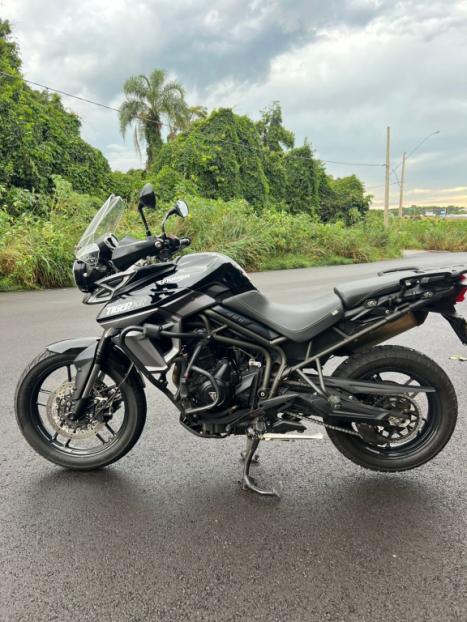 TRIUMPH Tiger 800 XRX, Foto 3