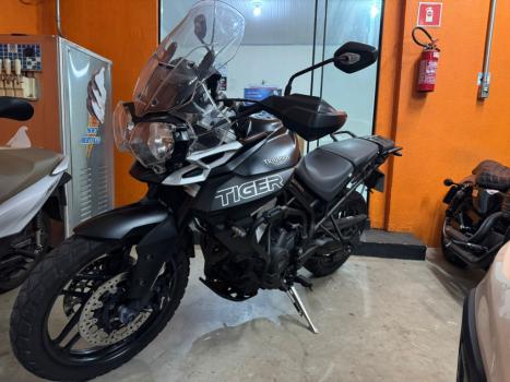 TRIUMPH Tiger 800 XRX L (LOW), Foto 1