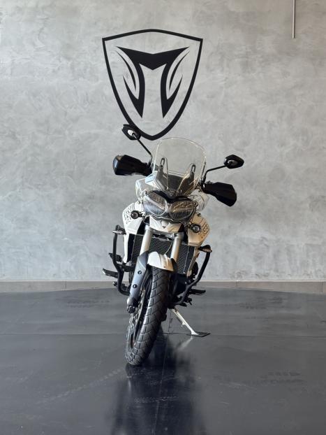 TRIUMPH Tiger 800 XRT, Foto 2