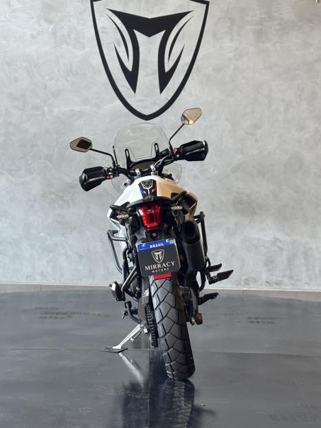 TRIUMPH Tiger 800 XRT, Foto 3