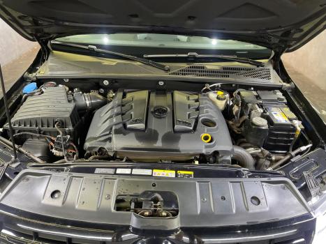VOLKSWAGEN Amarok 3.0 V6 CABINE DUPLA CONFORT 4X4 TURBO INTERCOOLER AUTOMTICO, Foto 16