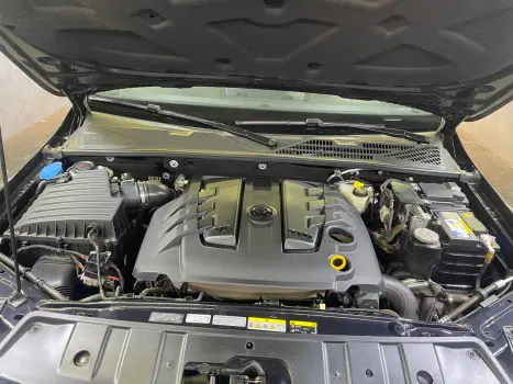 VOLKSWAGEN Amarok 3.0 V6 CABINE DUPLA CONFORT 4X4 TURBO INTERCOOLER AUTOMTICO, Foto 17