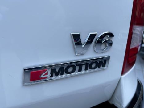 VOLKSWAGEN Amarok 3.0 V6 CABINE DUPLA HIGHLINE 4X4 TURBO INTERCOOLER AUTOMTICO, Foto 15