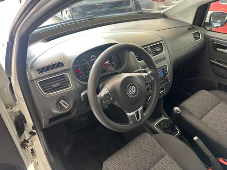 VOLKSWAGEN Fox 1.6 4P, Foto 8