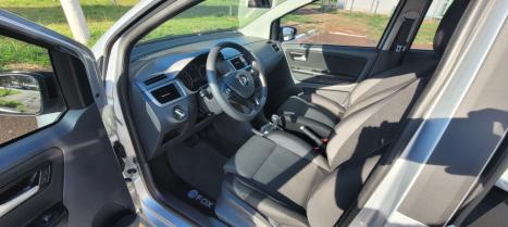 VOLKSWAGEN Fox 1.6 4P FLEX CONNECT I-MOTION AUTOMATIZADO, Foto 3