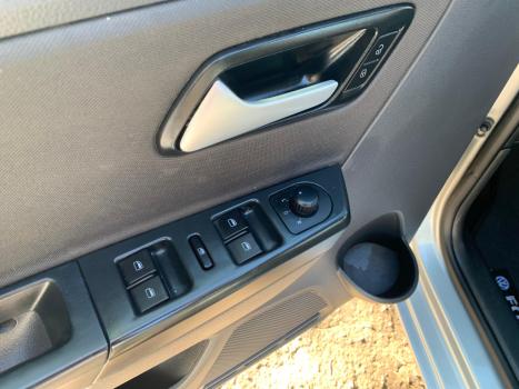VOLKSWAGEN Fox 1.6 4P TREND FLEX, Foto 11