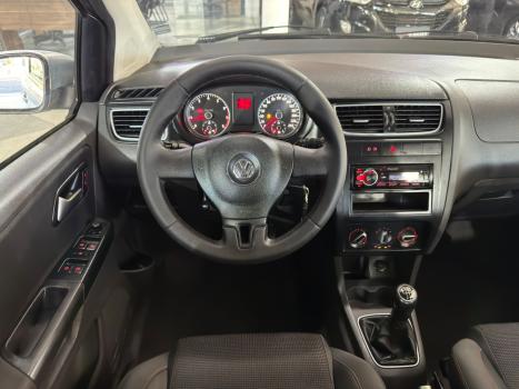 VOLKSWAGEN Fox 1.6 4P, Foto 11