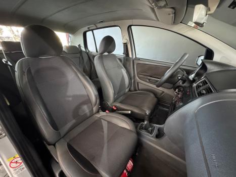 VOLKSWAGEN Fox 1.6 4P, Foto 14