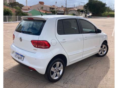 VOLKSWAGEN Fox 1.6  4P SPORTLINE FLEX, Foto 4