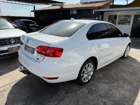 VOLKSWAGEN Jetta 2.0 4P FLEX CONFORTLINE TIPTRONIC AUTOMTICO, Foto 4