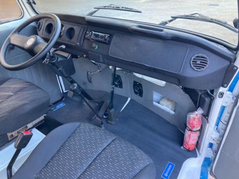 VOLKSWAGEN Kombi 1.6 STD, Foto 10