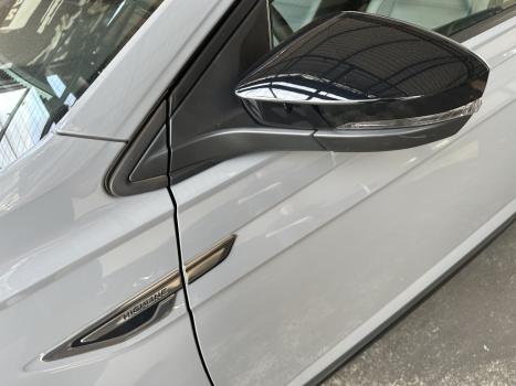 VOLKSWAGEN Nivus 1.0 4P FLEX 200 TSI HIGHLINE TURBO AUTOMTICO, Foto 3