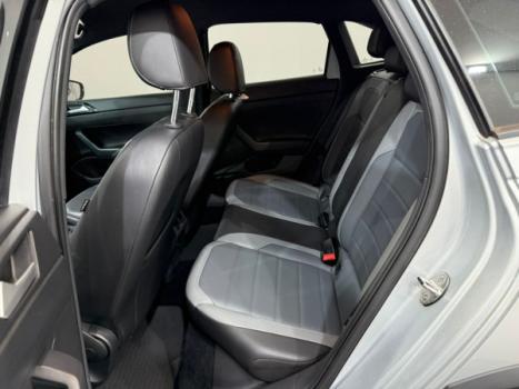 VOLKSWAGEN Nivus 1.0 4P FLEX 200 TSI HIGHLINE TURBO AUTOMTICO, Foto 8