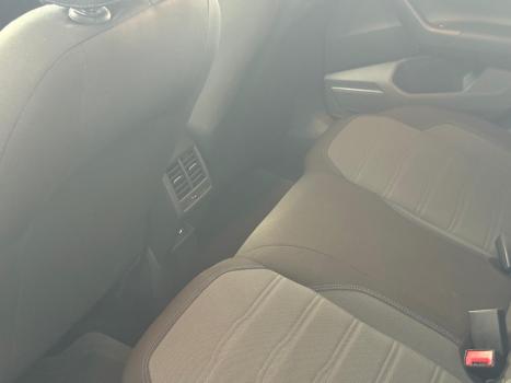 VOLKSWAGEN Nivus 1.0 4P FLEX 200 TSI COMFORTLINE TURBO AUTOMTICO, Foto 7