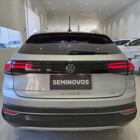 VOLKSWAGEN Nivus 1.0 4P FLEX 200 TSI COMFORTLINE TURBO AUTOMTICO, Foto 5