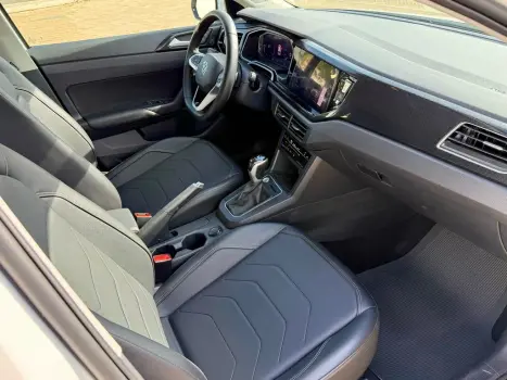 VOLKSWAGEN Polo Hatch 1.0 4P 170 TSI HIGHLINE AUTOMTICO, Foto 19