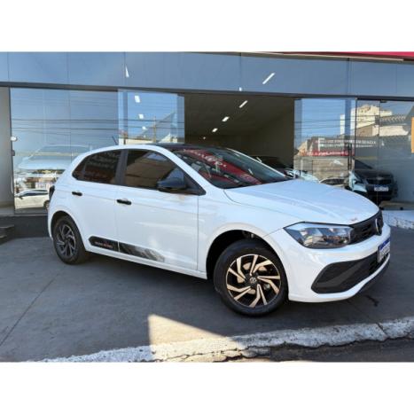 VOLKSWAGEN Polo Hatch 1.0 4P MPI TRACK ROCK IN ROCK, Foto 4