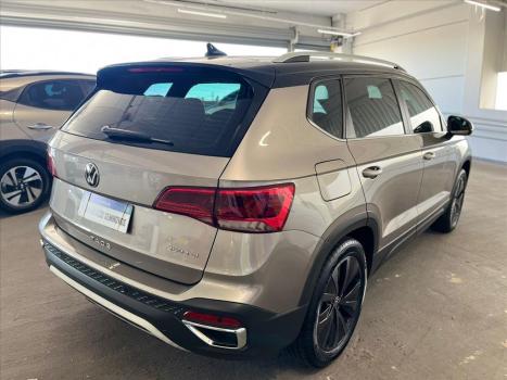 VOLKSWAGEN Taos 1.4 16V 4P FLEX 250 TSI HIGHLINE AUTOMTICO, Foto 6