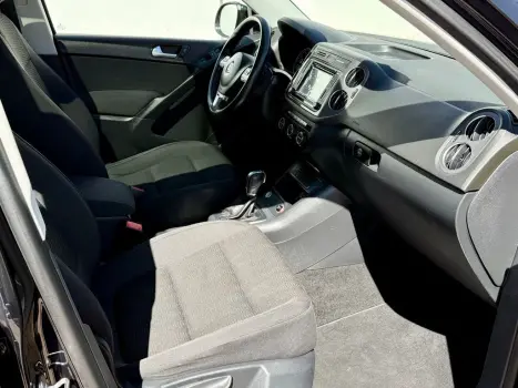 VOLKSWAGEN Tiguan 1.4 16V 4P TSI TURBO DSG AUTOMTICO, Foto 17