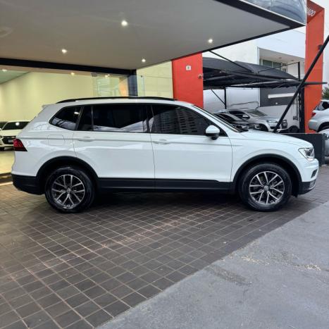 VOLKSWAGEN Tiguan 1.4 250 TSI TOTAL FLEX ALLSPACE COMFORTLINE TURBO AUTOMTICO TIPTRONIC, Foto 3