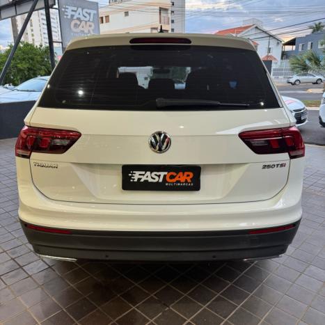 VOLKSWAGEN Tiguan 1.4 250 TSI TOTAL FLEX ALLSPACE COMFORTLINE TURBO AUTOMTICO TIPTRONIC, Foto 8