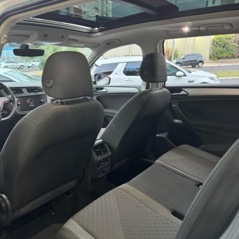 VOLKSWAGEN Tiguan 1.4 250 TSI TOTAL FLEX ALLSPACE COMFORTLINE TURBO AUTOMTICO TIPTRONIC, Foto 10