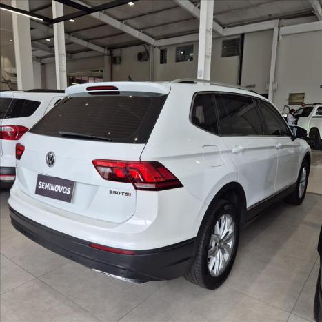 VOLKSWAGEN Tiguan 1.4 250 TSI TOTAL FLEX ALLSPACE COMFORTLINE TURBO AUTOMTICO TIPTRONIC, Foto 5