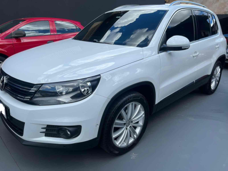 VOLKSWAGEN Tiguan 2.0 16V 4P TSI 4WD TURBO AUTOMTICO, Foto 2