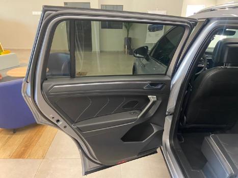 VOLKSWAGEN Tiguan 2.0 16V 4P TSI R-LINE TURBO AUTOMTICO TIPTRONIC, Foto 9