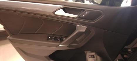 VOLKSWAGEN Tiguan 2.0 16V 4P TSI 350 TURBO R-LINE 4MOTION DSG AUTOMTICO, Foto 13