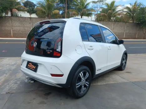 VOLKSWAGEN UP 1.0 4P FLEX 170 TSI XTREME, Foto 4