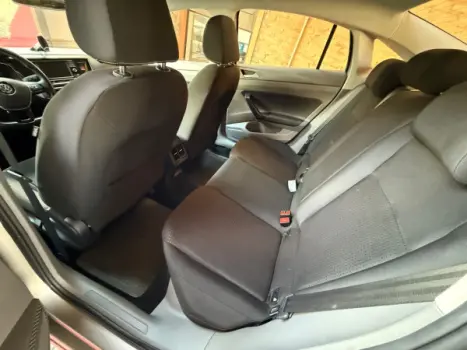 VOLKSWAGEN Virtus 1.0 4P 200 TSI FLEX COMFORTLINE AUTOMTICO, Foto 8