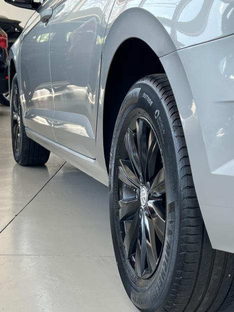 VOLKSWAGEN Virtus 1.0 4P 200 TSI FLEX COMFORTLINE AUTOMTICO, Foto 5