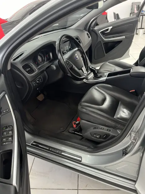 VOLVO S60 2.0 4P T5 KINETIC TURBO AUTOMTICO, Foto 6